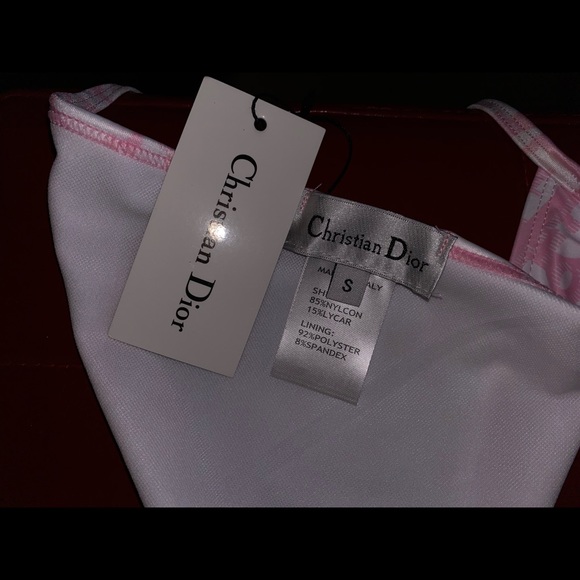 Pink Bikini - Picture 4 of 4